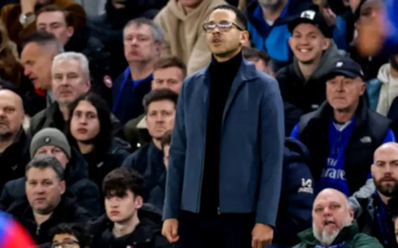Chelsea Pecat Liam Rosenior Selepas Prestasi Terburuk Sejak 1912