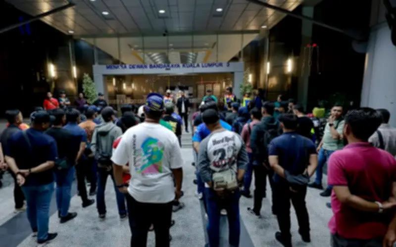 DBKL Lancar Operasi Tangkap 6 Penjaja Gambar Haram di KLCC