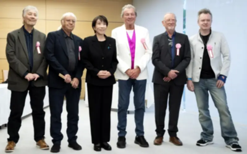 Deep Purple Gembirakan Perdana Menteri Jepun, Peminat Tegar Kumpulan Rock Legenda