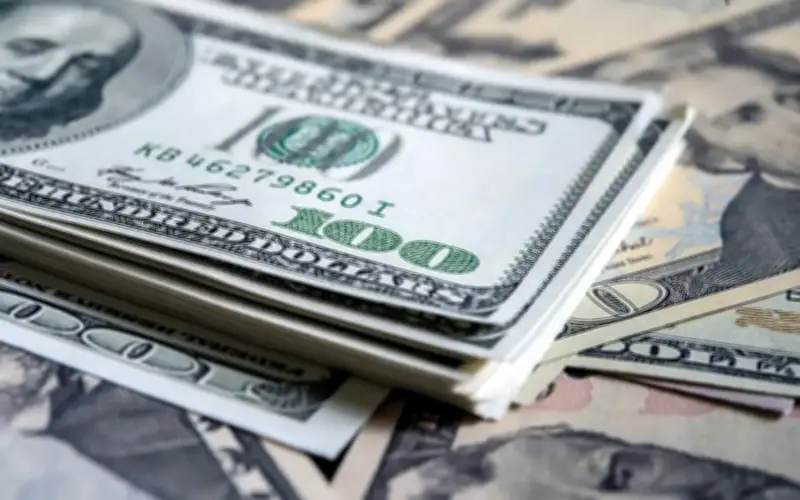 Dolar AS Jatuh ke Paras Terendah Dua Minggu Selepas Gencatan Senjata Trump dengan Iran