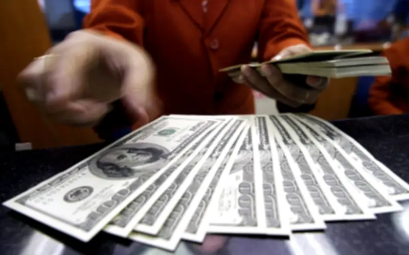 Dolar AS Menyentuh Paras Terendah Enam Minggu Harapan Rundingan Iran Padam Premium Perang