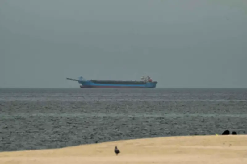 Dua Sekatan di Selat Hormuz: Minyak, Kuasa, dan Jalan Sempit Kembali ke Diplomasi