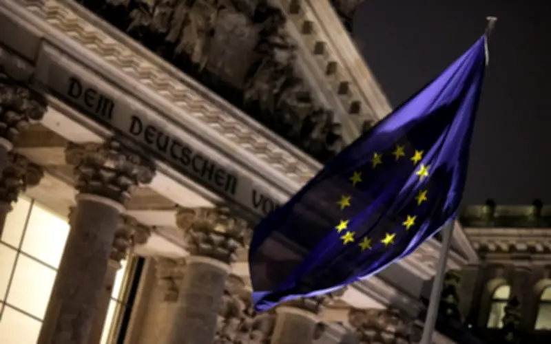 EU luluskan pinjaman Ukraine, sekatan baru terhadap Rusia