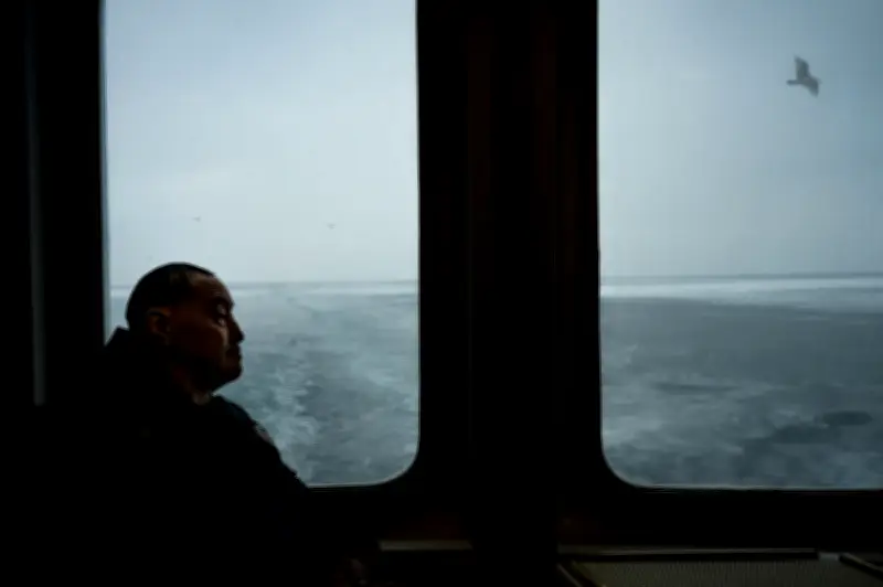 Ferry Terakhir Greenland Lawan Masa, Ais dan Perubahan di Laluan yang Pudar