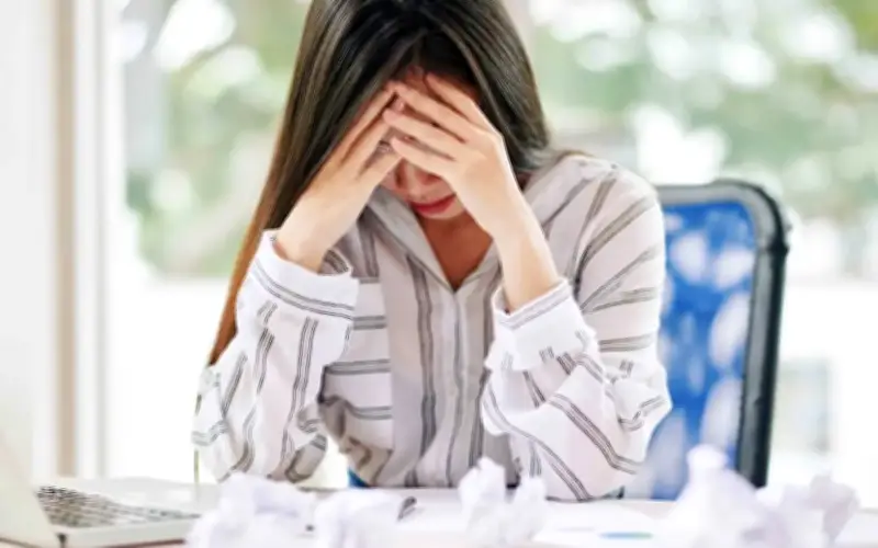 Gejala Stres Mungkin Punca Tiroid Terlebih Aktif - Jangan Abaikan Tanda Ini