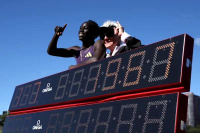 Gout Gout Pecah Rekod 200m dengan 19.67 saat di Kejohanan Australia