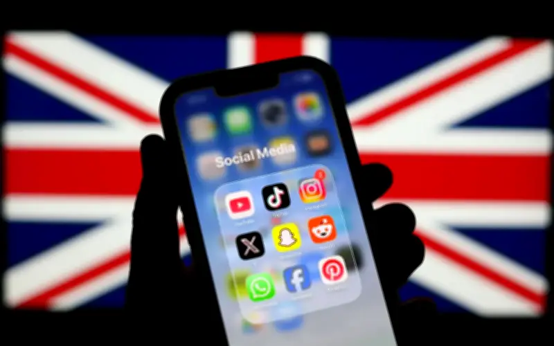 Greece Akan Haramkan Media Sosial untuk Kanak-kanak Bawah 15 Tahun Mulai 2027