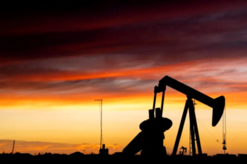 Harga Minyak Terus Meningkat, Saham Merosot Ekoran Kebuntuan Rundingan