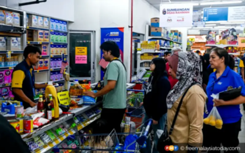 Inflasi Malaysia Turun ke 1.4% pada 2025, Didorong Subsidi RON95