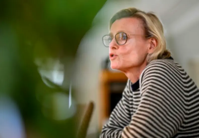 Isteri PM Belgium Dedah Perjuangan Anorexia Maut dan Penderaan Zaman Kanak-Kanak