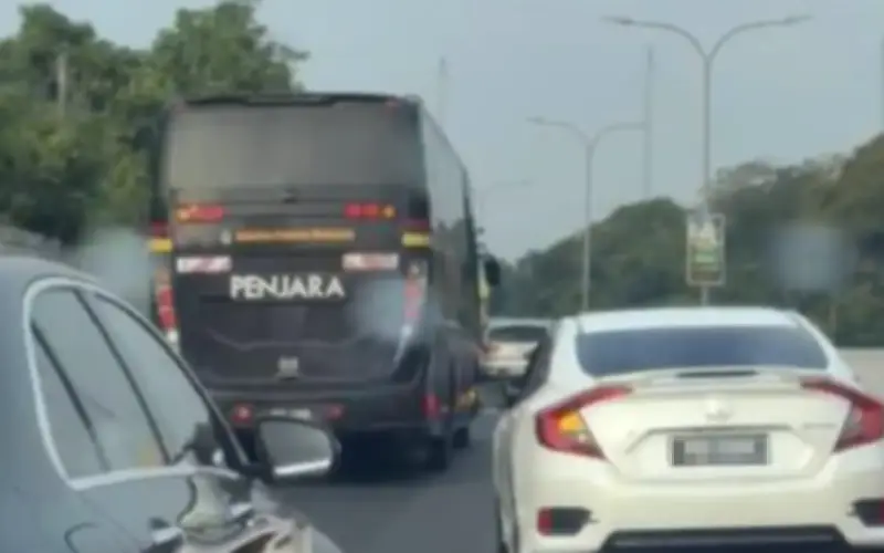 Jabatan Penjara Nafi Langgar SOP, Konvoi Berpisah Akibat Bas Rosak