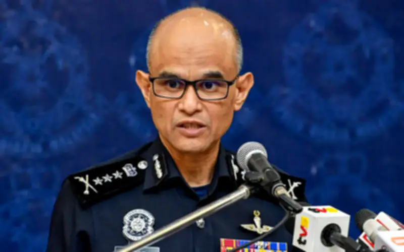 Jalan sesak waktu solat Jumaat punca lelaki bantah azan
