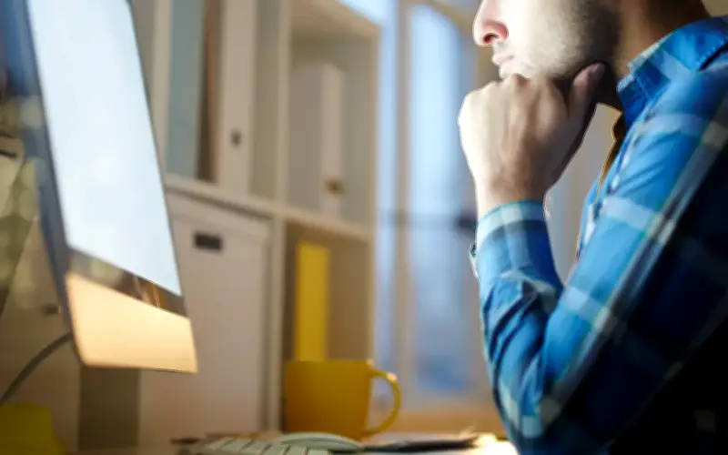 Jangan Ambil Alih Kerja Tuhan: Bahaya Menghukum Berdasarkan Maklumat Terhad