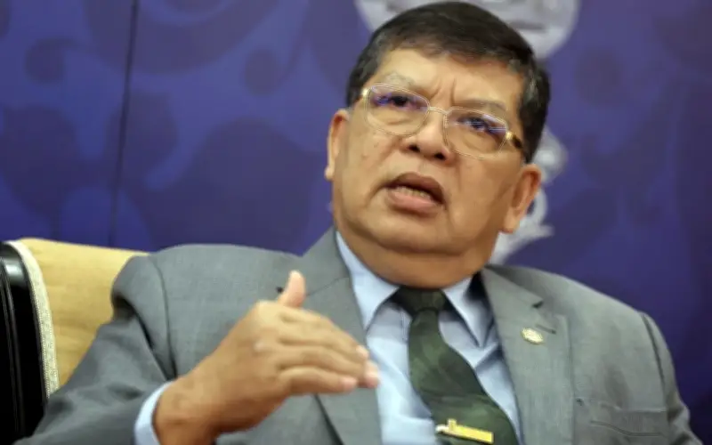 Johari Belum Terima Notifikasi Rasmi Berkenaan Peletakan Jawatan Hamzah Sebagai Ketua Pembangkang