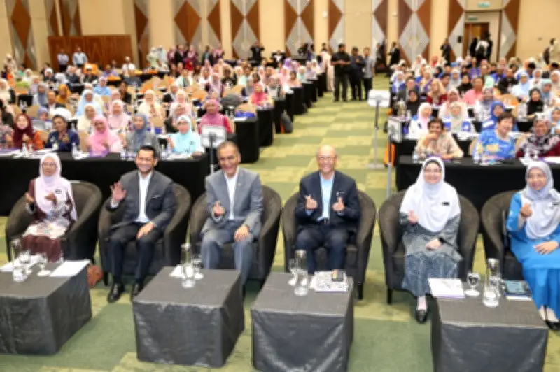 Kajian KKM: Hanya 14.7% Warga Emas Malaysia 'Menua Dengan Baik'