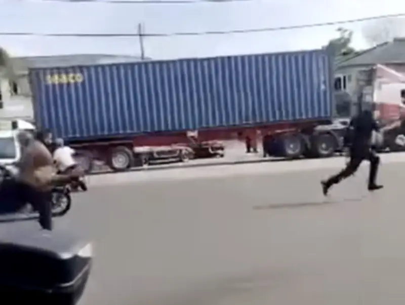 Kejadian Kejar-Mengejar Bersenjata Pisau di Kuala Langat Tular, Suspek Ditahan Polis