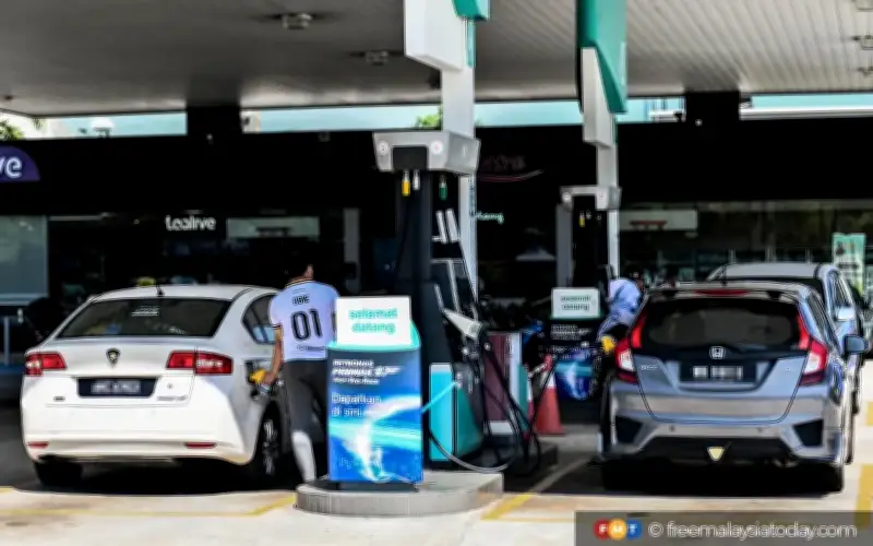 Kerajaan Pertimbang Perketat Kawalan di Stesen Minyak Dekat Sempadan