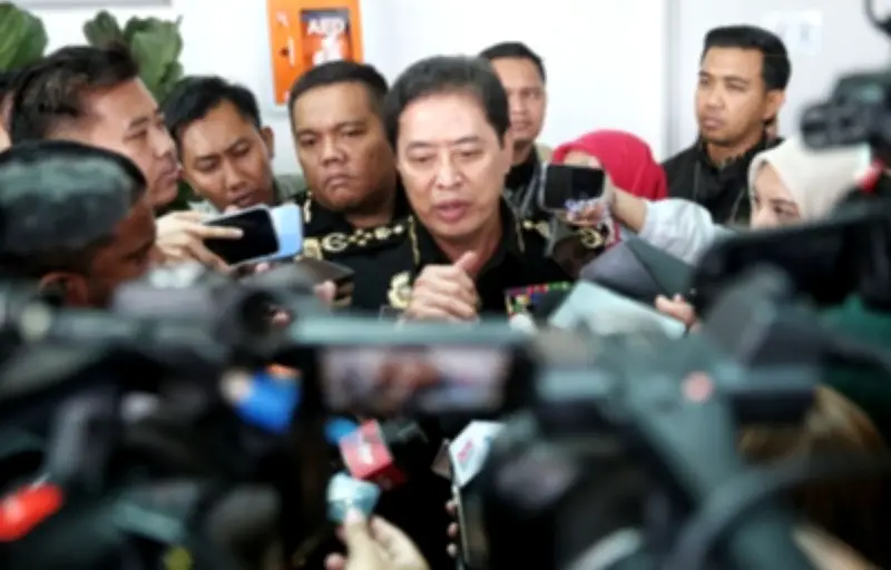 Ketua Pesuruhjaya SPRM Azam Baki Enggan Komen Laporan Bloomberg Mengenai Pegangan Saham