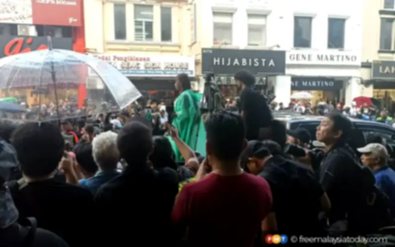 Kira-kira 500 sertai perhimpunan anti-Azam kedua di KL