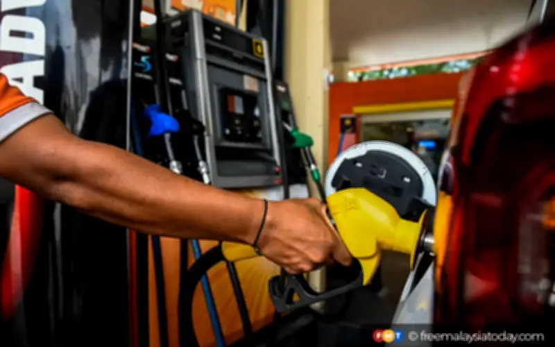 Krisis Minyak: Malaysia di Persimpangan dengan Subsidi Membebankan dan Sumber Menyusut