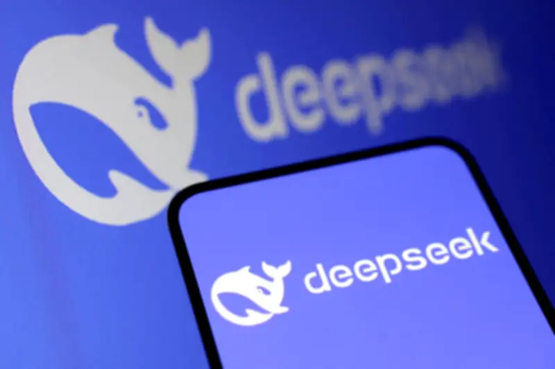 Ledakan DeepSeek V4 pacu lonjakan permintaan cip AI Huawei gergasi internet China