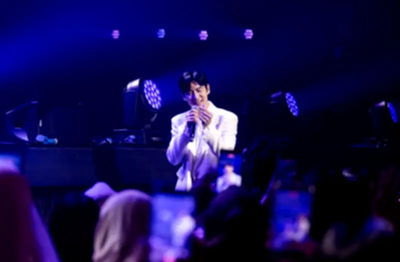 Lee Je-hoon Gembirakan Peminat Malaysia dengan Sesi Q&A Penuh Kejutan di Zepp KL