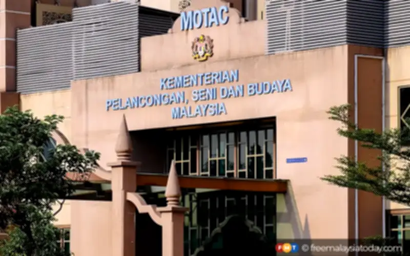 Lesen Agensi Pelancongan Dibatal Selepas 36 Jemaah Umrah Terkandas di Madinah