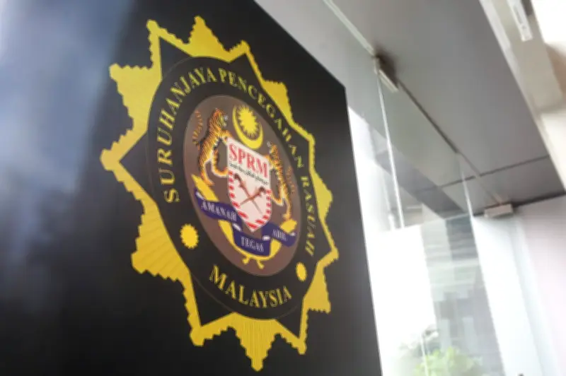 MACC bekukan akaun bank pengeluar baja Cropmate dalam siasatan pengubahan wang haram