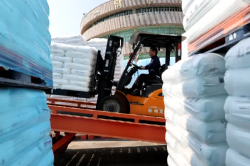 Malaysia giat usaha jamin bekalan plastik global tergendala