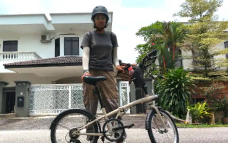 Meshalini Kayuh Basikal Lipat Elak Kesesakan, Temui Kedamaian di Kuala Lumpur
