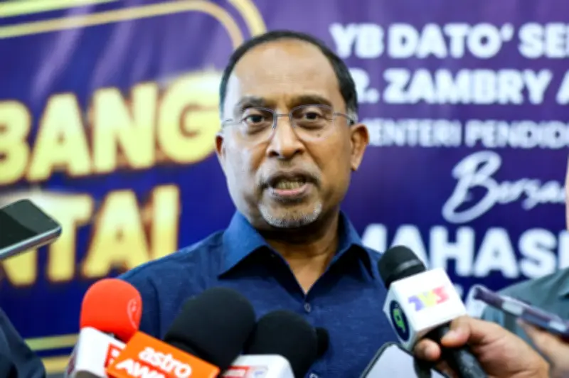 MOHE Kaji Bantuan Kos Sara Hidup untuk Pelajar Universiti