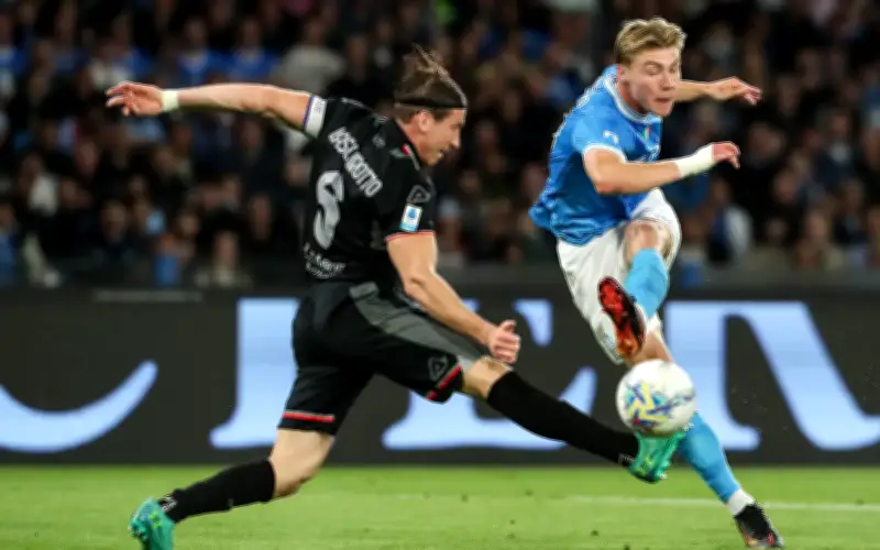 Napoli Tundukkan Cremonese 4-0, Tunda Kegemilangan Inter di Serie A