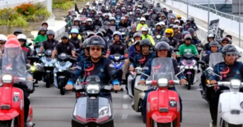 Nurul Izzah Kritik Konvoi Motosikal PN Semasa Krisis Bahan Api Global