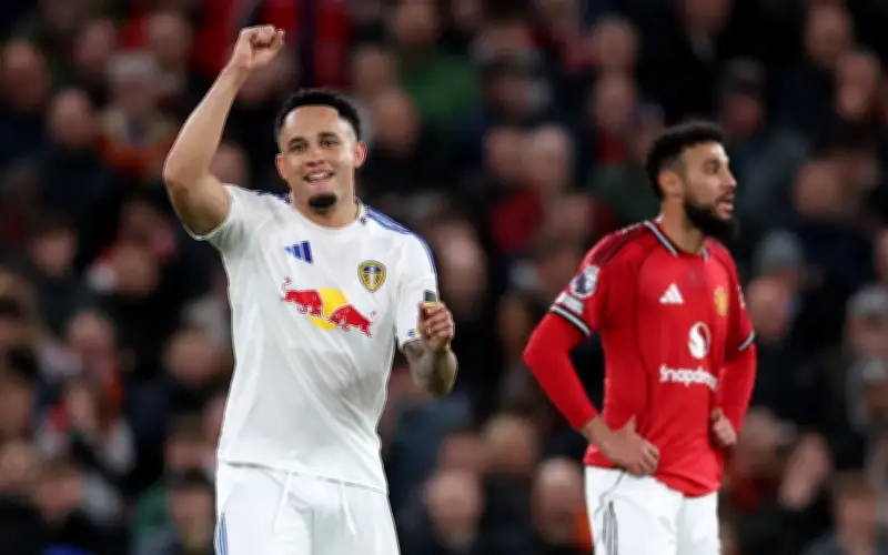 Okafor Bintangi Kemenangan Leeds Akhir 45 Tahun Tunggu Liga di Old Trafford