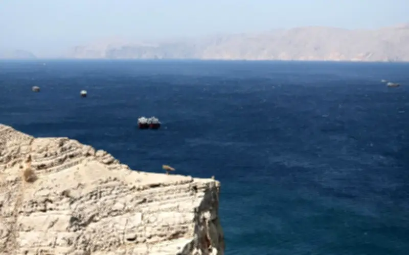 Oman dan Iran Bincang Laluan Selamat di Selat Hormuz