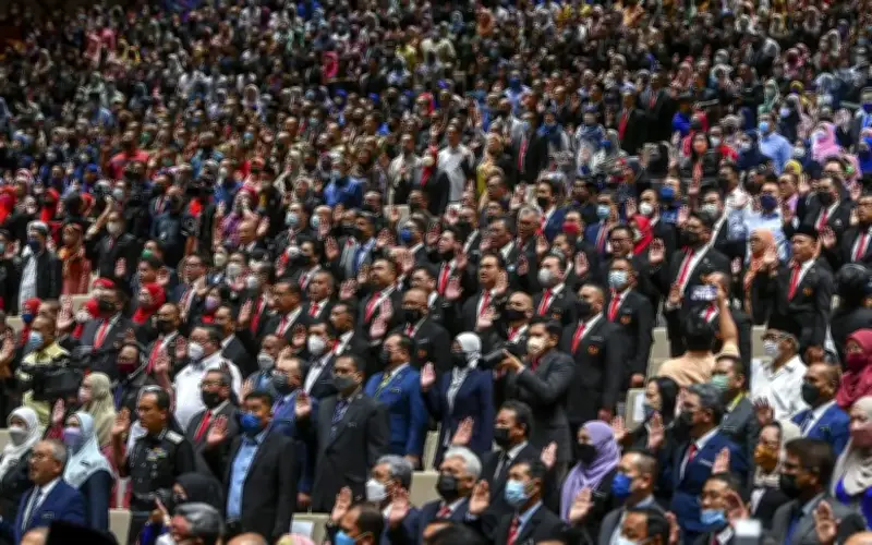 Pegawai Awam Tinggal Lebih 8km Dibenarkan Kerja Dari Rumah 3 Hari Seminggu