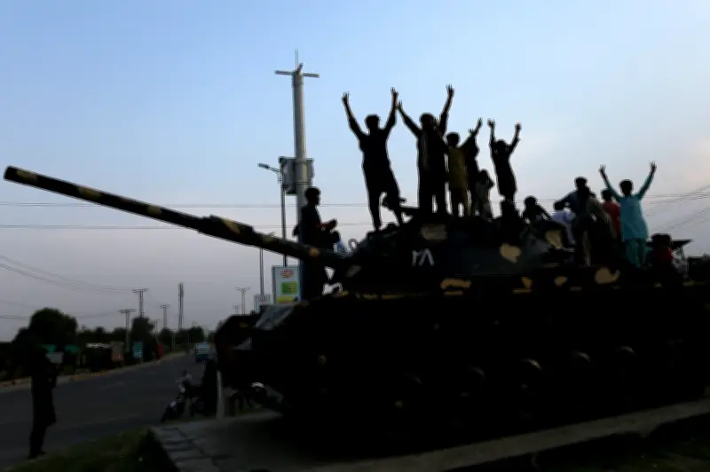 Pelaburan dalam pengeluaran senjata nuklear meningkat, kebimbangan perlumbaan senjata bertambah