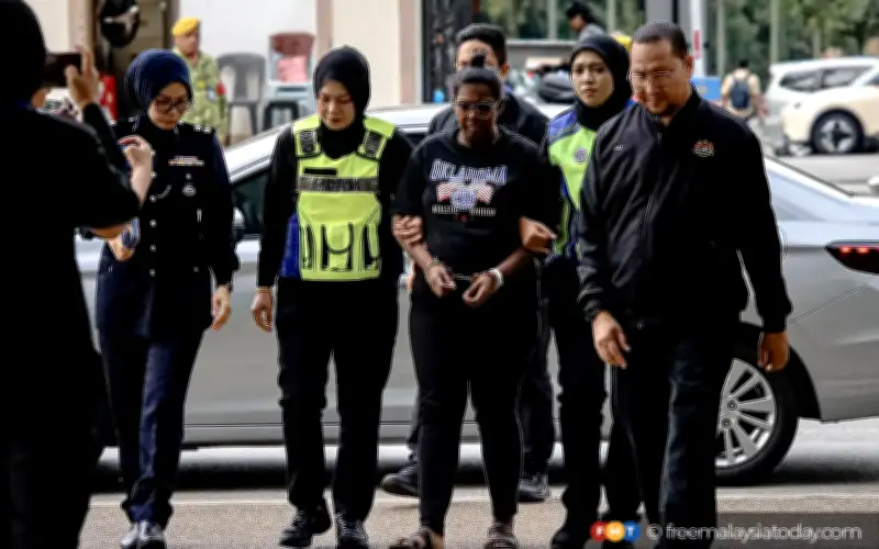 Pengasuh dan Ibu Didakwa Aniaya Budak 4 Tahun Hingga Cedera di Paha dan Kemaluan