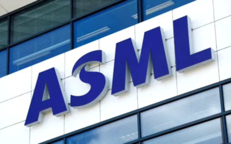 Pengembangan AI Pacu Keuntungan Gergasi Teknologi ASML ke Paras Lebih Tinggi