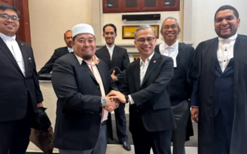 Pengguna Facebook Akui Fahmi Tidak Berucap Politik di Masjid, Rekod Penghakiman Persetujuan