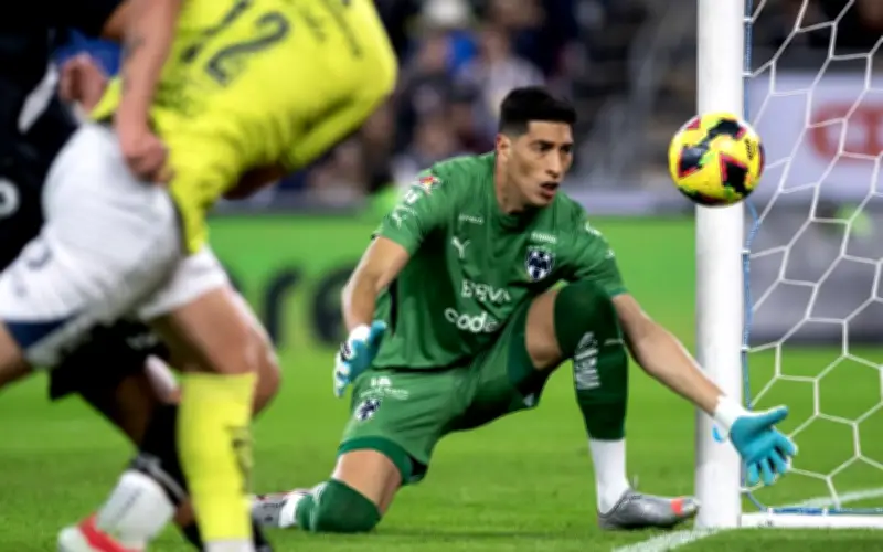 Penjaga Gol Zaragoza Berdepan Larangan 12 Perlawanan Kerana Menumbuk