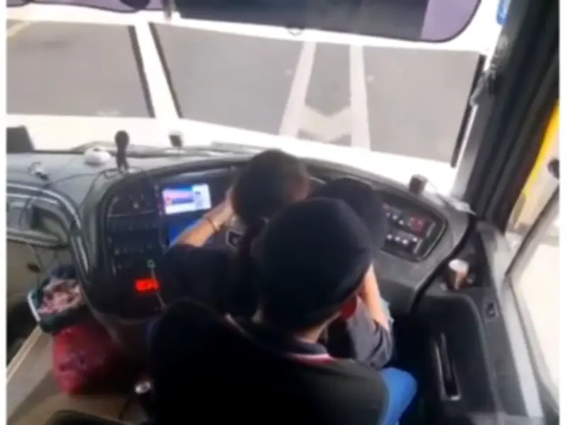 Penumpang Rakam Video Viral Pemandu Bas Dikongkong Wanita: 'Saya Bertindak Cegah Bahaya'