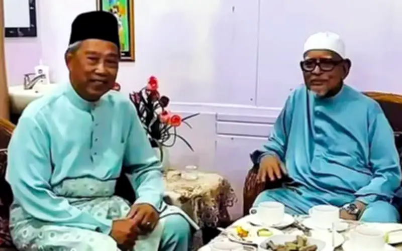 Pertemuan Muhyiddin-Hadi Isyarat Langkah PN Ke Putrajaya, Kata Pemimpin Bersatu