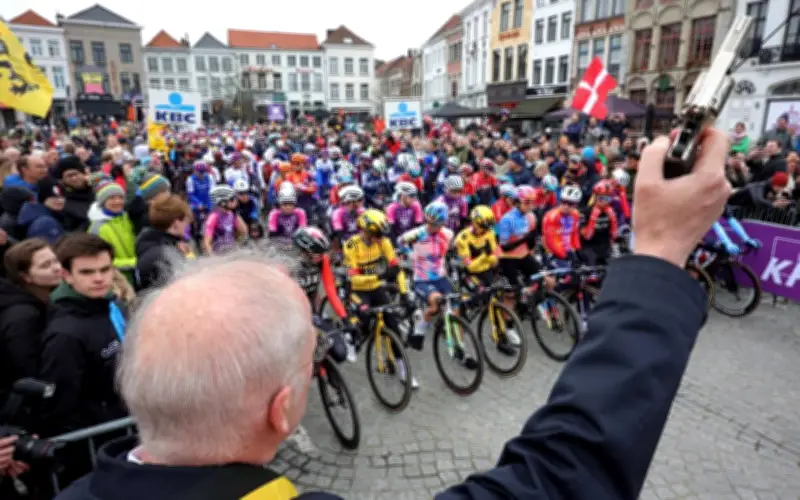 Peserta Tour of Flanders Berdepan Denda Kerana Melanggar Lampu Isyarat Merah di Lintasan Kereta Api