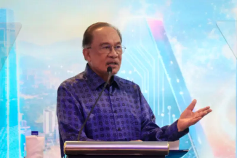 PM Anwar enggan komen krisis politik Negeri Sembilan, jawab 'nanti'