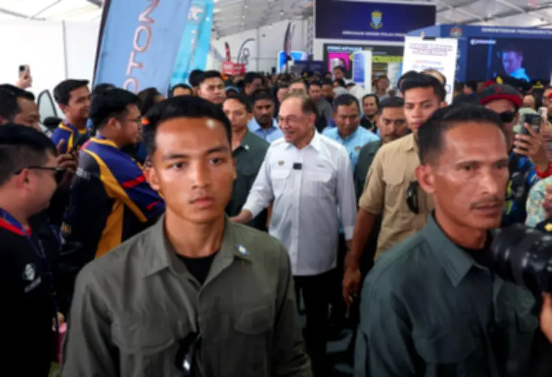 PM Anwar gesa JPJ tingkat profesionalisme, ketegasan dalam penguatkuasaan
