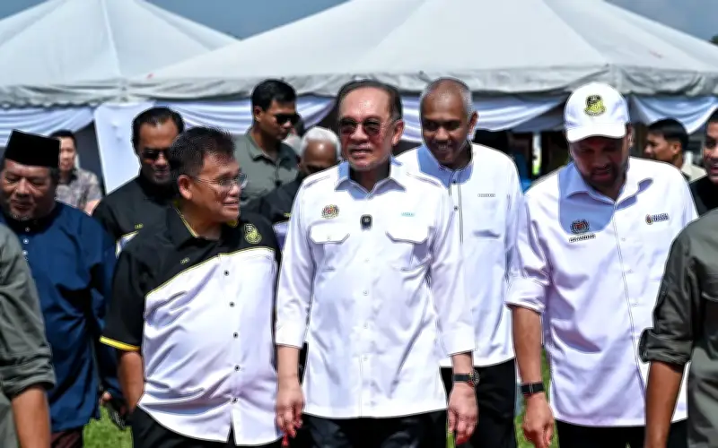 PM Anwar Jemput Pembangkang Bincang Tangani Krisis Tenaga Global