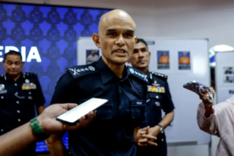 Polis Malaysia Buru Pemilik Syarikat Pelancongan Didakwa Penipuan Viral