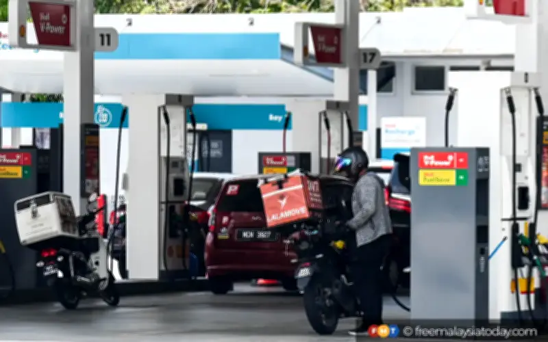 Polis Perketat Kawalan di 13 Stesen Minyak Utara Bagi Elak Ketirisan Bahan Api