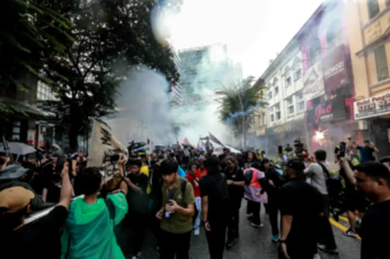 Polis Siasat Letupan Mercun dalam Perhimpunan Tangkap Azam Baki